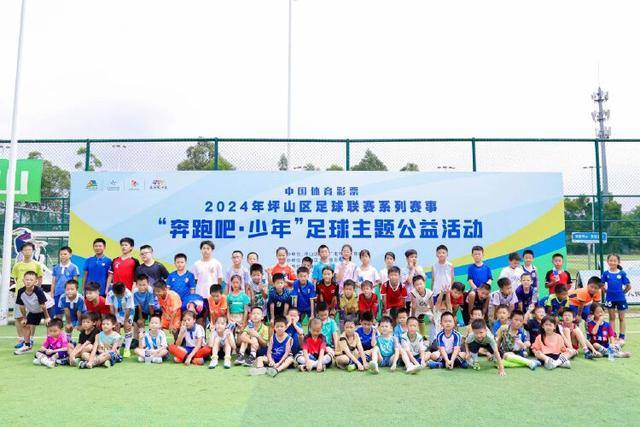 洛瑞一年合同重回76人 38岁的他上季场均8+4.6